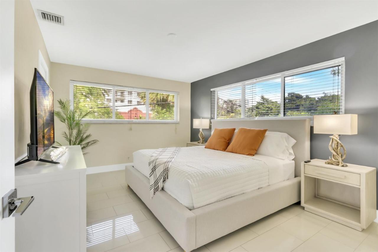 Bright Pompano Beach With Pool Access Exterior photo