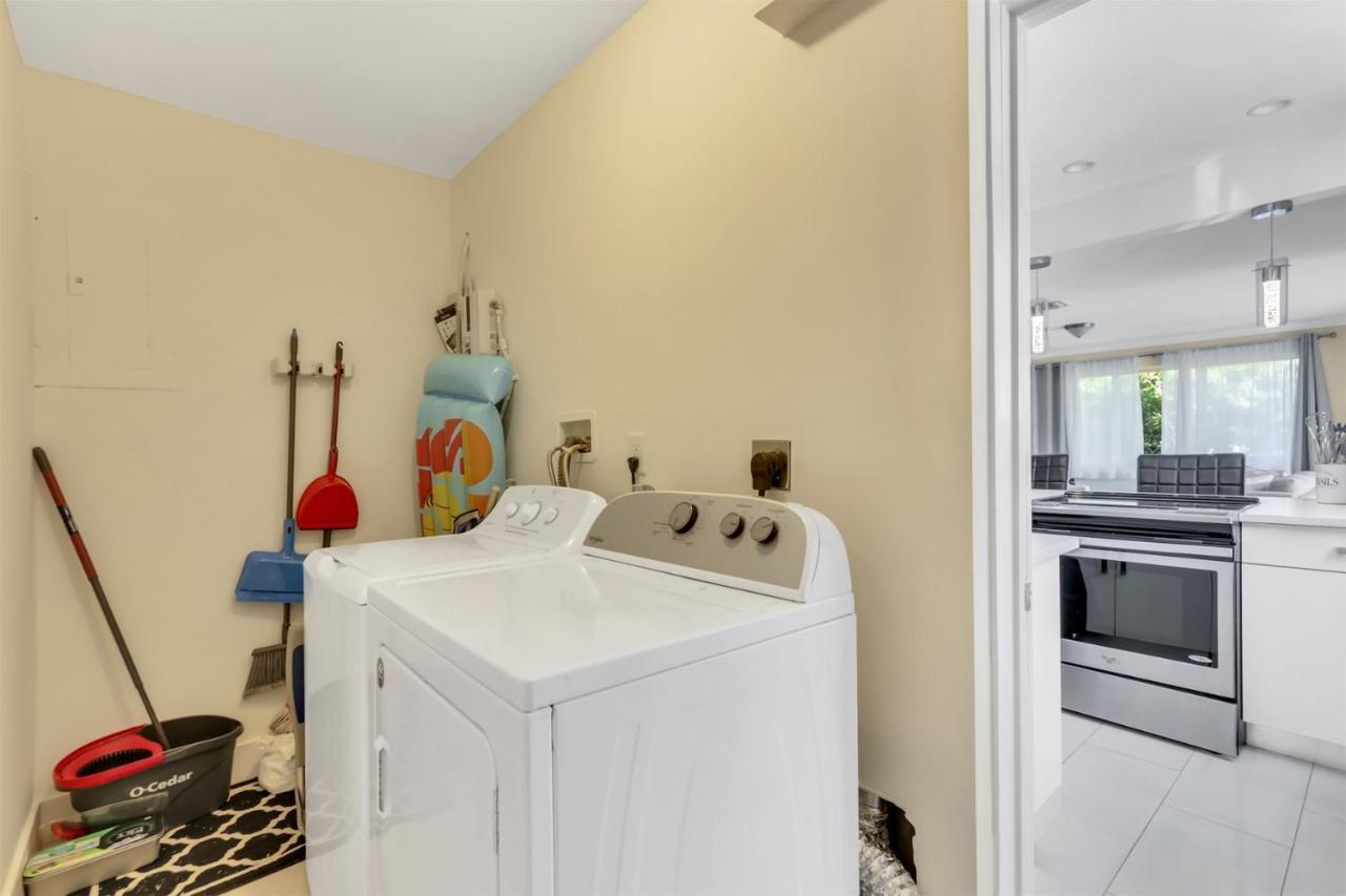 Bright Pompano Beach With Pool Access Exterior photo