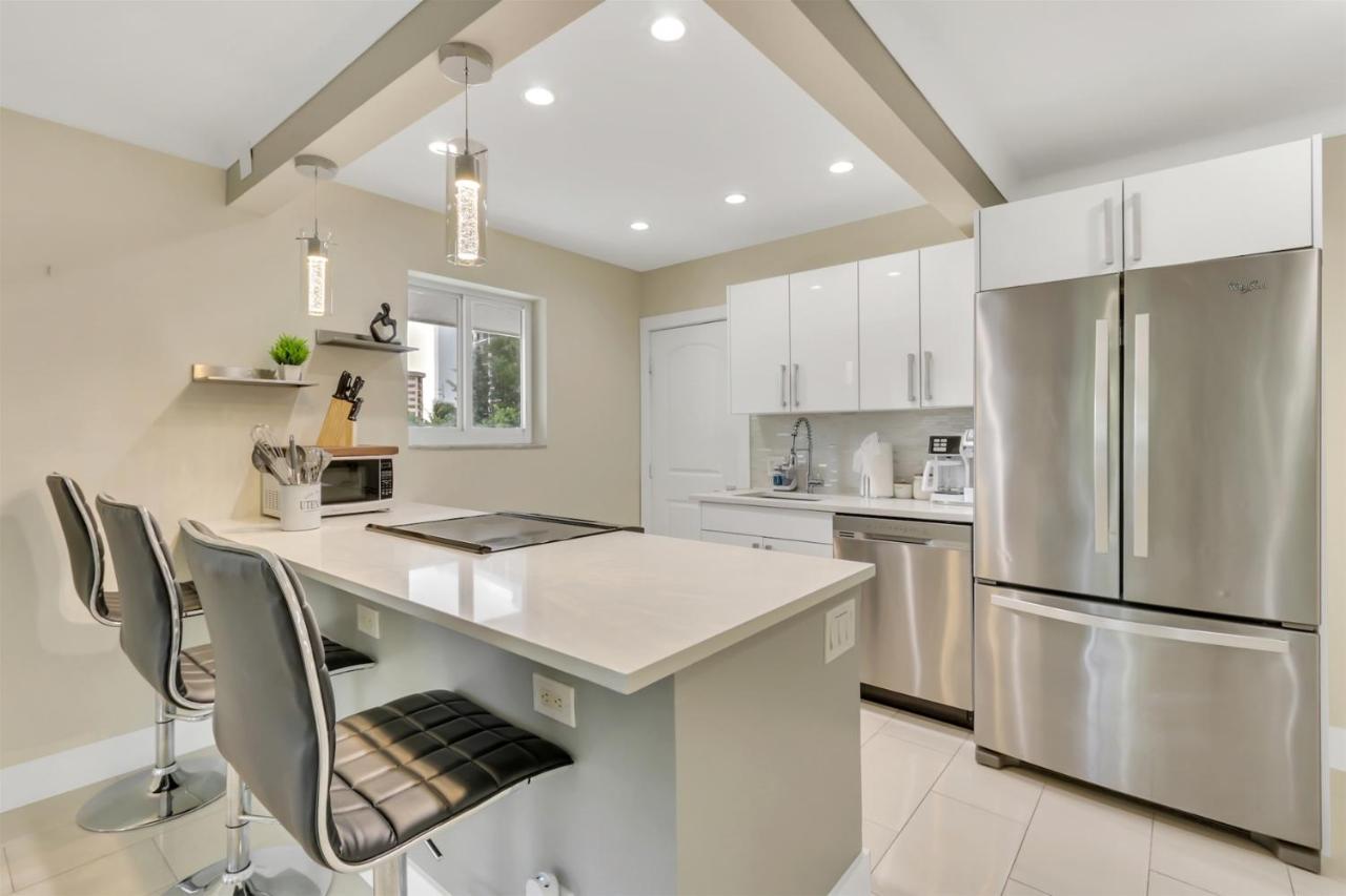Bright Pompano Beach With Pool Access Exterior photo