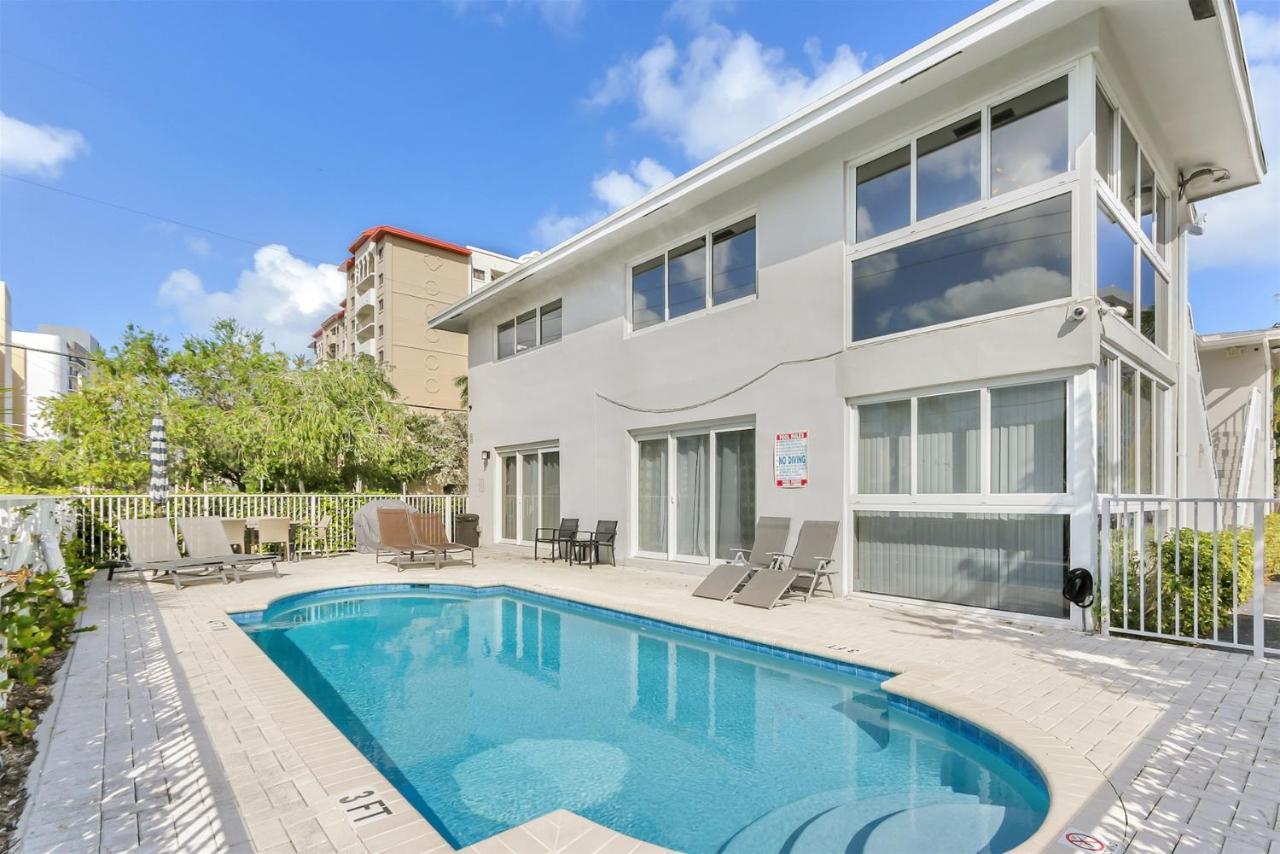 Bright Pompano Beach With Pool Access Exterior photo